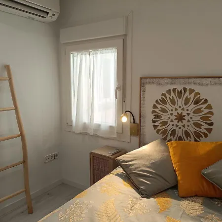 Cristo Del Rocio - Parking Gratis *